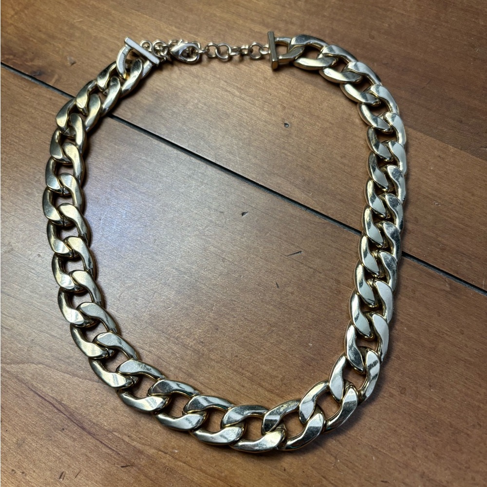 Heavy gold link necklace